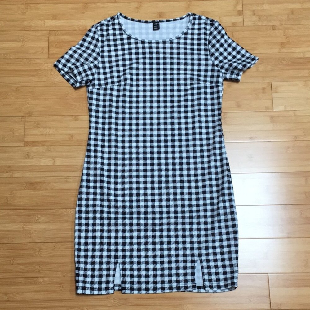 NWOT SHEIN Short Sleeve M-Slit Hem Buffalo Plaid Dress